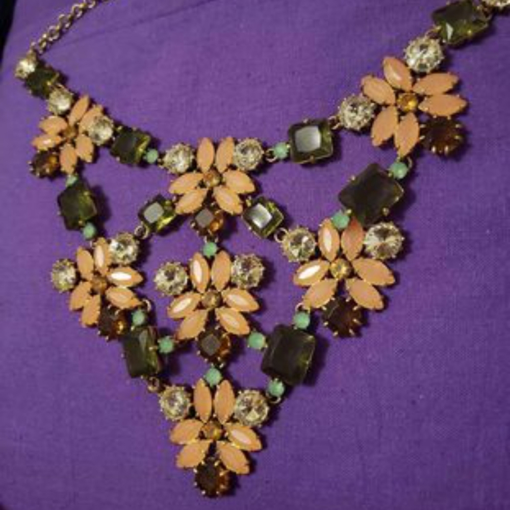 Stella and Dot statement necklace